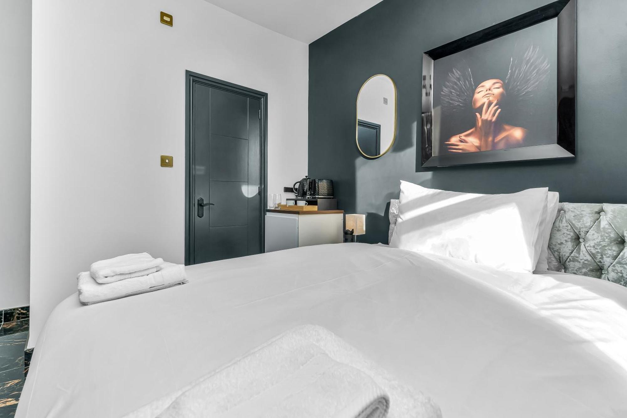 G Eighty Four Aparthotel London Exterior photo