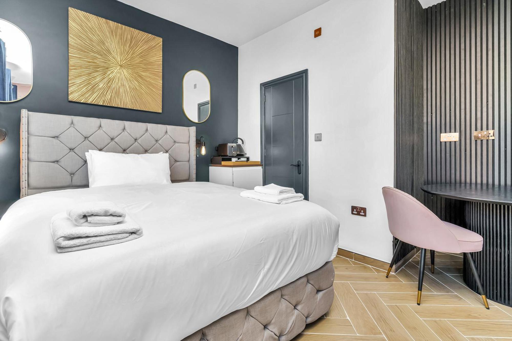 G Eighty Four Aparthotel London Exterior photo