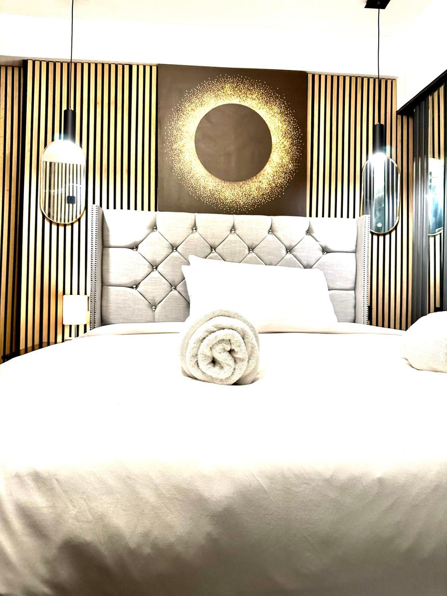 G Eighty Four Aparthotel London Exterior photo